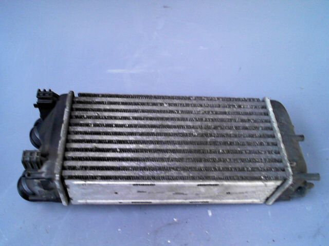 Echangeur air (Intercooler) CITROEN C4 1.6 HDi 92 Confort Diesel - 1