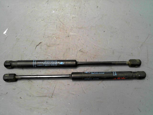 Verin de coffre PEUGEOT 407 Confort 1.6 HDi 16v FAP Diesel - 1
