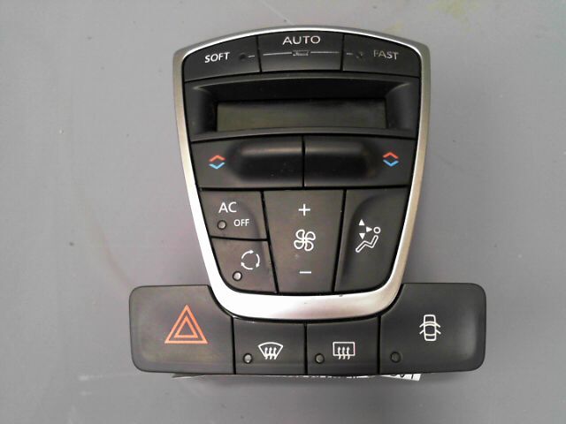 Commande chauffage RENAULT LAGUNA 1.5 dCi 110ch FAP eco2 Business Diesel - 1