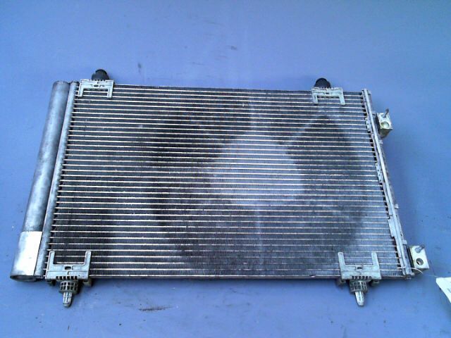 Condenseur de clim CITROEN C4 PICASSO 2.0 HDi 138ch FAP Exclusive BMP6 Diesel - 1