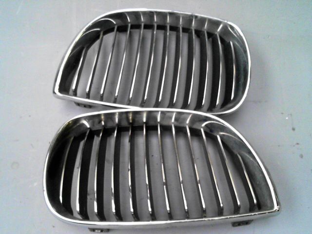 Calandre BMW SERIE 1 118d Confort Diesel - 1