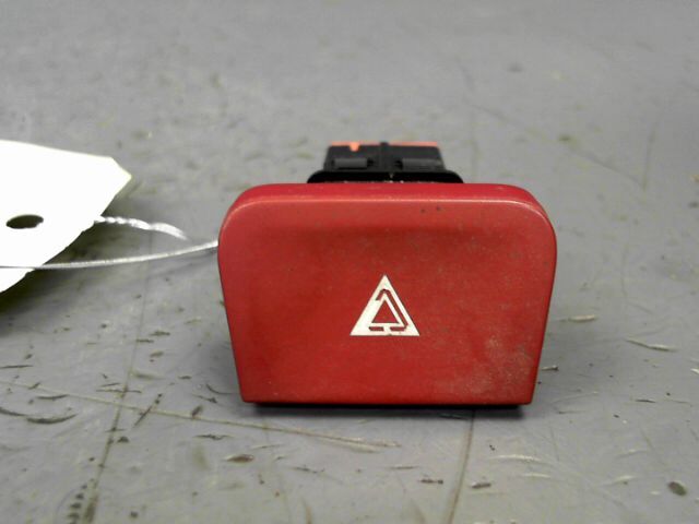 Bouton de warning CITROEN C4 PICASSO 1.6 HDi 110 FAP Exclusive Diesel - 1