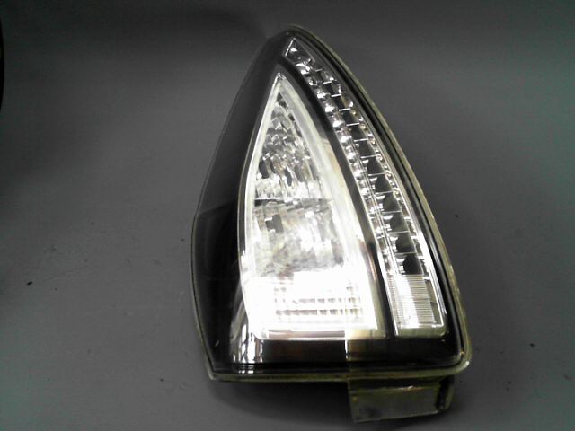 Feu arriere principal gauche (feux) MAZDA MAZDA 5 2.0 MZR-CD 110ch Elegance 7 Places Diesel - 1