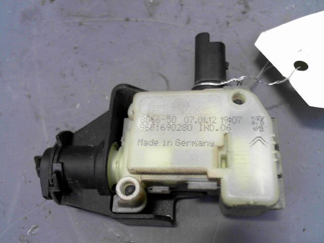 Actionneur verrou trappe d'essence CITROEN C4 1.6 HDi 90 FAP Business Diesel - 1
