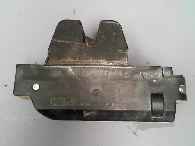 Serrure de coffre CITROEN C5 2.0 HDi 110 ch Diesel - 1