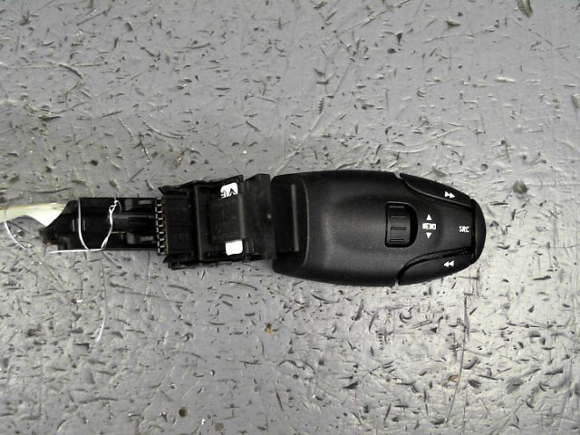 Commande autoradio PEUGEOT 407 Diesel - 1