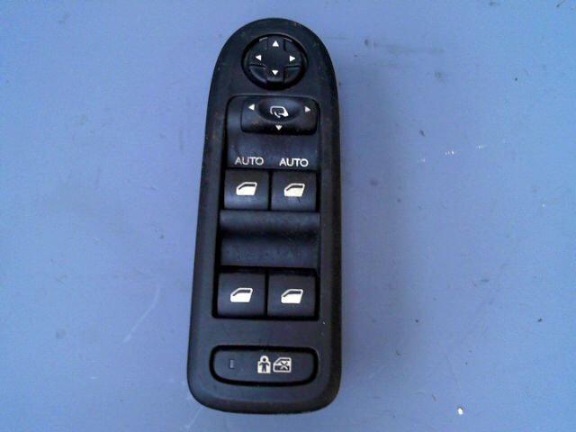 Interrupteur de leve vitre avant gauche CITROEN C3 1.4 HDI 70ch Exclusive Diesel - 1