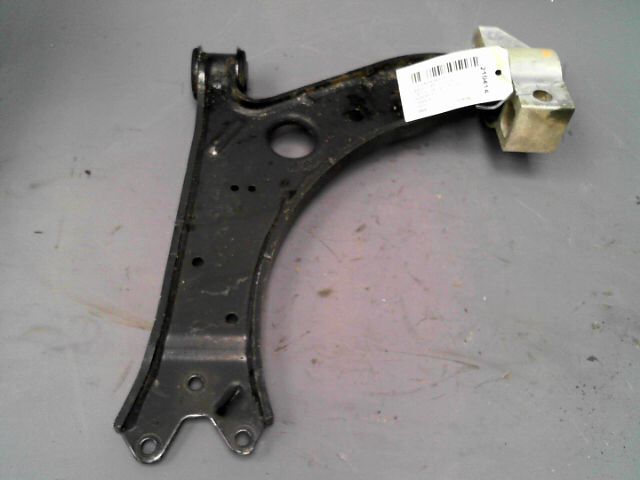 Triangle avant gauche VOLKSWAGEN GOLF 1.6 TDi 105 FAP CR Trend Diesel - 1