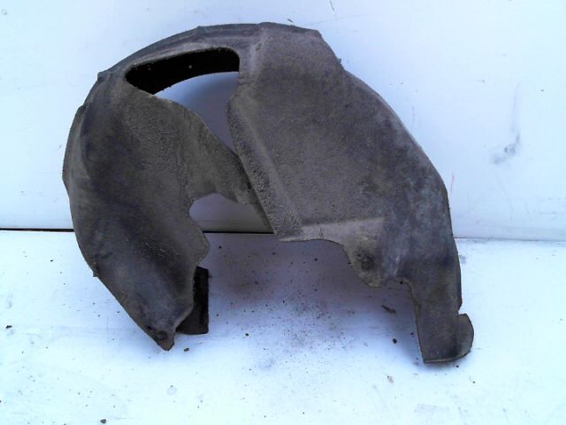 Pare boue arriere droit VOLKSWAGEN GOLF 1.6 TDi 105 FAP CR Trend Diesel - 1