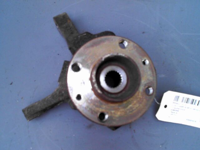 Fusee avant droit RENAULT CLIO 1.2 Authentique Essence - 1