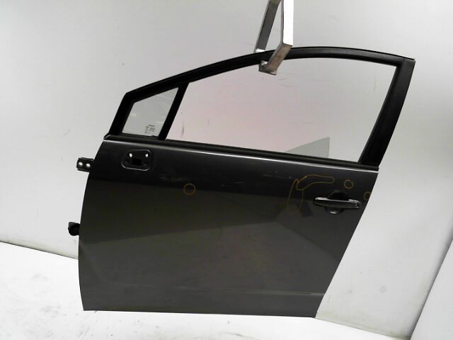 Porte avant gauche TOYOTA COROLLA 136D-4D Linea Terra 7 Places Diesel - 1
