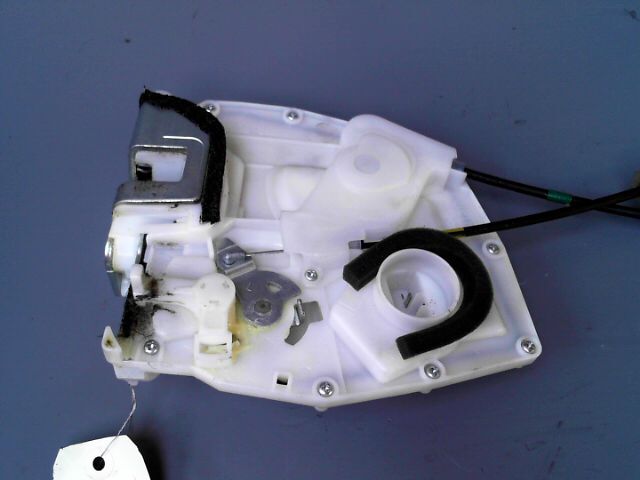 Serrure arriere gauche SUZUKI SWIFT 1.3 DDiS 75ch In the City Diesel - 1