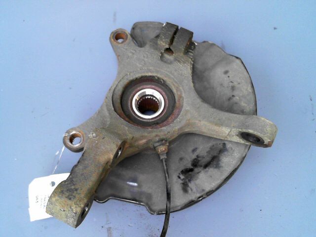 Fusee avant gauche SUZUKI SWIFT 1.3 DDiS 75ch In the City Diesel - 1