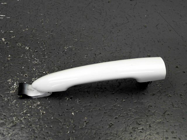 Poignee porte arriere gauche RENAULT MODUS 1.6i 16v 110ch Dynamique Essence - 1
