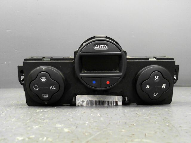 Commande chauffage RENAULT MODUS 1.6i 16v 110ch Dynamique Essence - 1