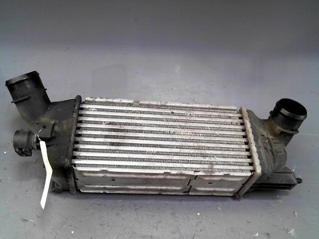 Echangeur air (Intercooler) PEUGEOT 407 Executive 1.6 HDi 16v FAP Diesel - 1