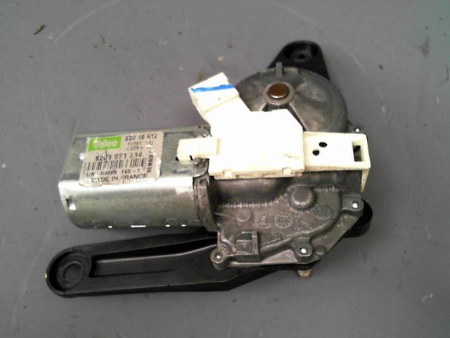 Mecanisme essuie glace arriere RENAULT CLIO Expression 1.5 dCi 80 Diesel - 1