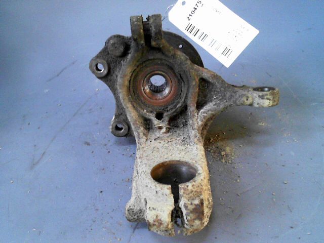 Fusee avant gauche CITROEN C3 1.4 HDi 70 Diesel - 1
