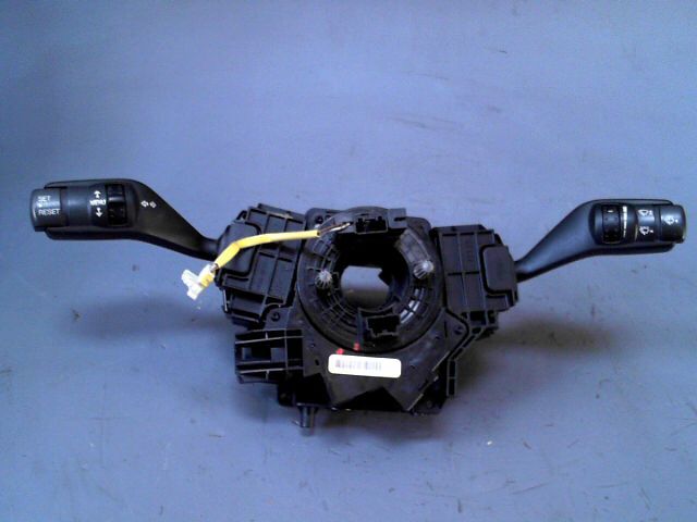 Com (Bloc Contacteur Tournant+Commodo Essuie Glace+Commodo Phare) FORD FOCUS C-MAX 1.8 TDCi Trend Diesel - 1