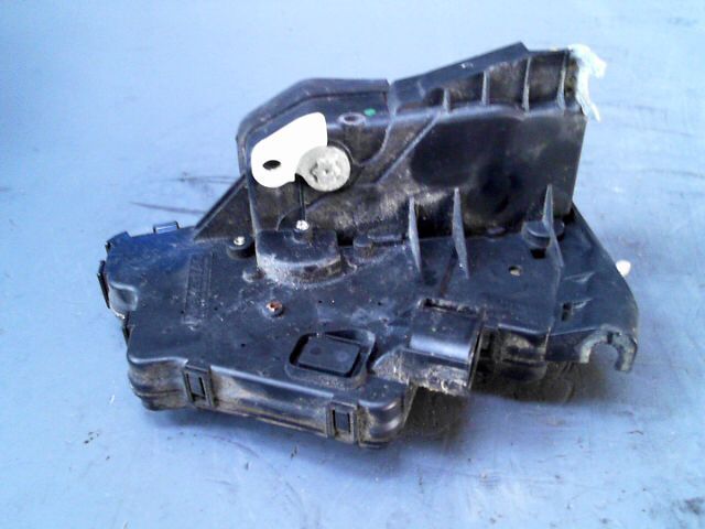 Serrure arriere gauche BMW SERIE 3 320d 136ch 8CV Diesel - 1