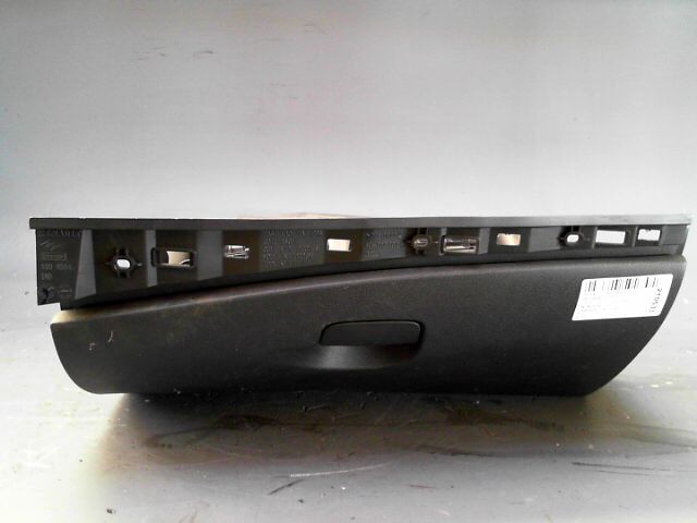 Boite a gants RENAULT MEGANE Diesel - 1