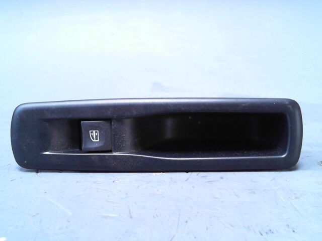 Interrupteur de leve vitre arriere gauche RENAULT MEGANE Diesel - 1