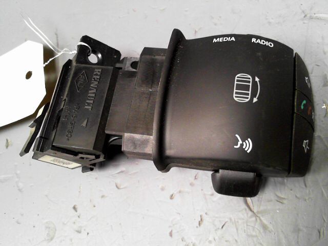 Commande autoradio RENAULT MEGANE Diesel - 1
