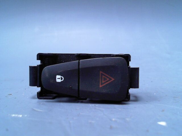Bouton de warning RENAULT MEGANE Diesel - 1