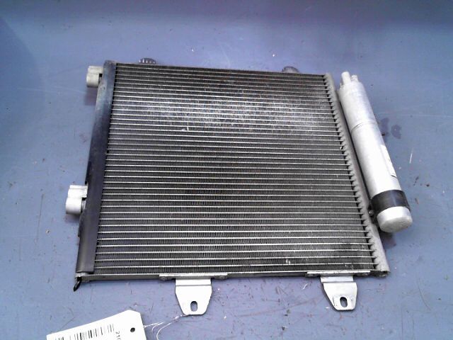 Condenseur de clim PEUGEOT 107 1.0e 12v Trendy 2-Tronic Essence - 1