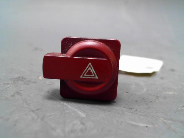 Bouton de warning CITROEN C4 1.6 HDi 92ch Diesel - 1