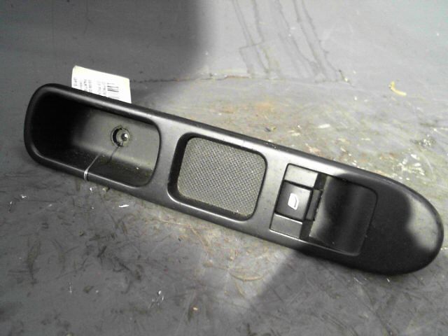 Interrupteur de leve vitre avant droit CITROEN C3 Diesel - 1