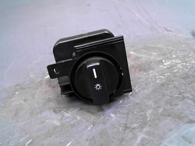 Commande de phare MERCEDES CLASSE B B 180 CDi Diesel - 1