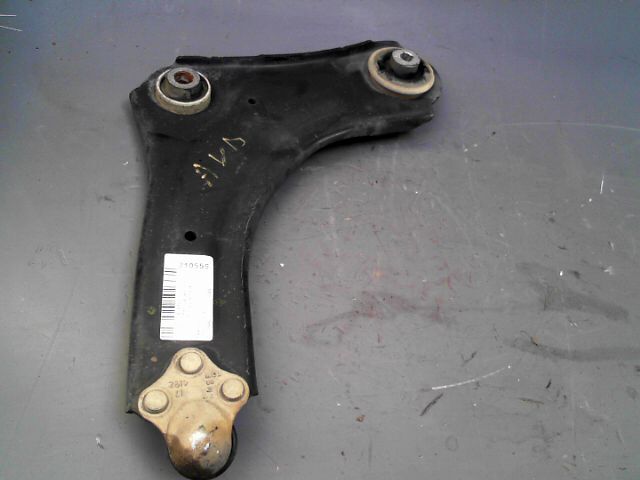 Triangle avant droit RENAULT SCENIC 1.5 dCi 105ch Dynamique Diesel - 1