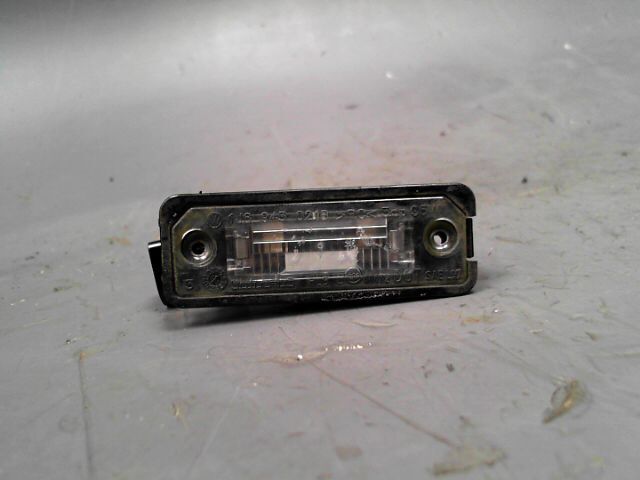Eclairage de plaque VOLKSWAGEN GOLF Trend 1.9TDi 90ch Diesel - 1