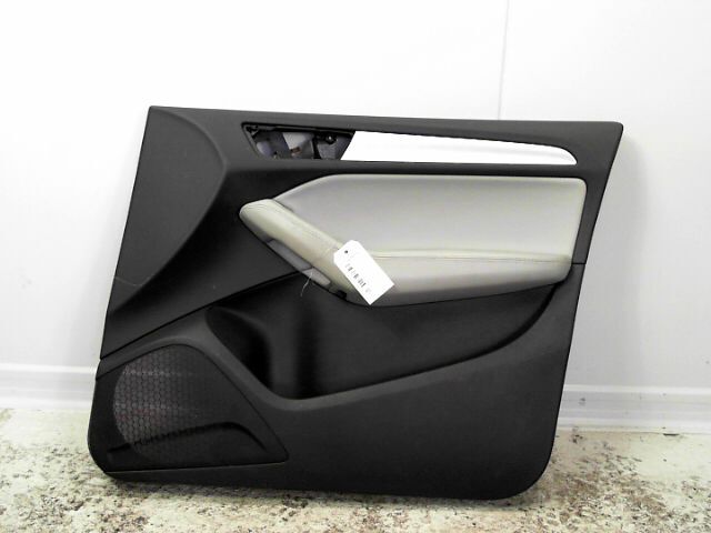 Garniture porte avant droite AUDI Q5 Diesel - 1