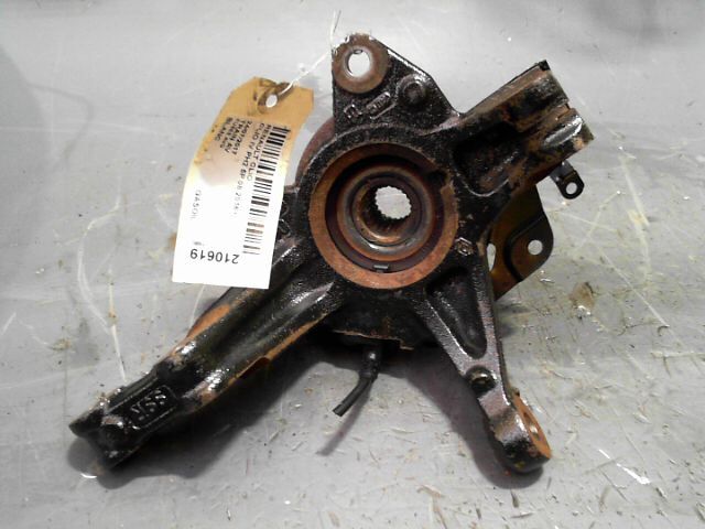Fusee avant gauche RENAULT CLIO Diesel - 1