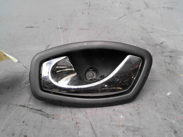 Poignee interieur arriere gauche RENAULT MEGANE 1.5 dCi 110ch FAP Diesel - 1