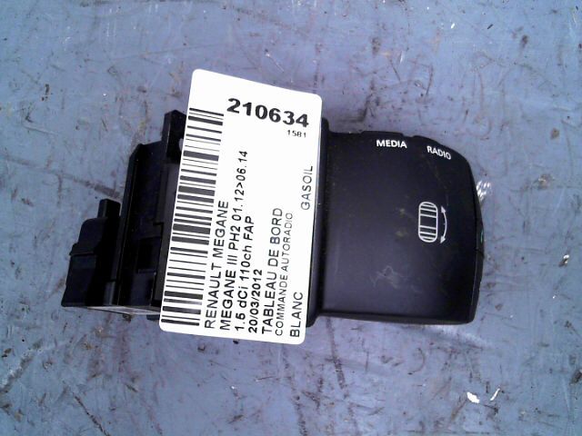 Commande autoradio RENAULT MEGANE 1.5 dCi 110ch FAP Diesel - 1