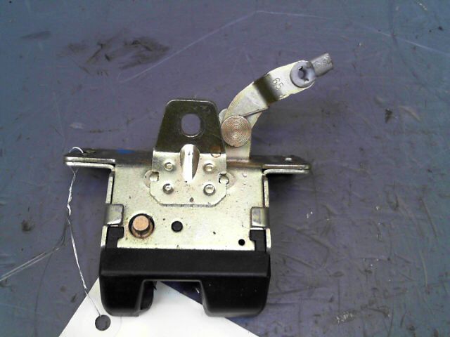 Serrure de hayon OPEL CORSA Essence - 1