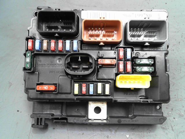 Boitier servitude moteur (BSM) CITROEN C3 Diesel - 1