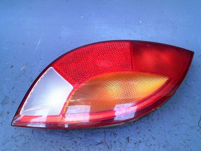 Feu arriere principal droit (feux) FORD KA 1.3i Essence - 1