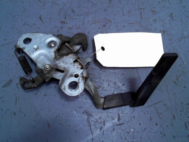 Serrure de capot CITROEN C3 1.4 HDi 70 Diesel - 1