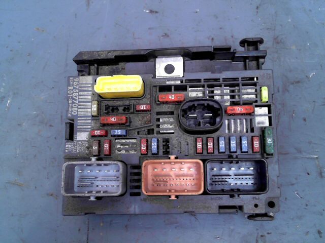 Boitier servitude moteur (BSM) CITROEN C4 PICASSO 1.6 HDi 112 Pack millenium Diesel - 1