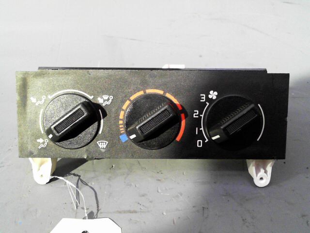 Commande chauffage RENAULT CLIO Essence - 1