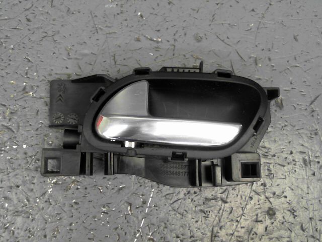 Poignee interieur arriere gauche CITROEN C3 1.4 HDI 70ch FAP Attraction Diesel - 1