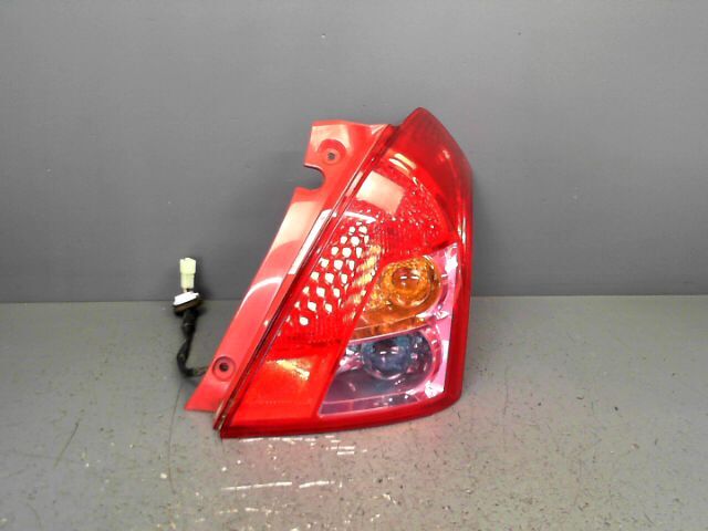 Feu arriere principal droit (feux) SUZUKI SWIFT Essence - 1