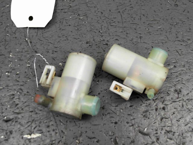 Pompe lave glace avant SUZUKI SWIFT Essence - 1