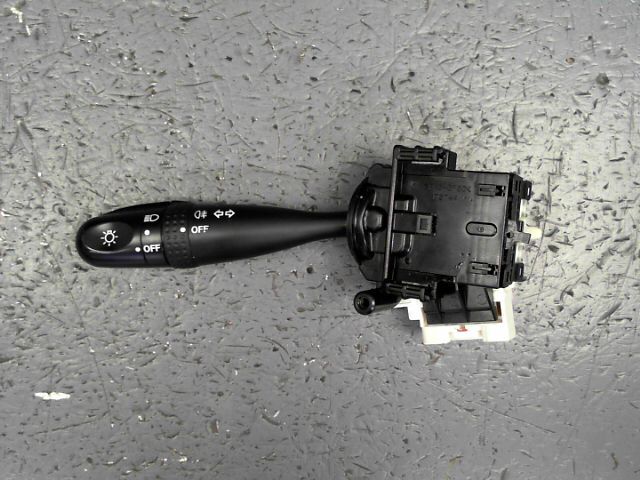 Commande de phare SUZUKI SWIFT Essence - 1