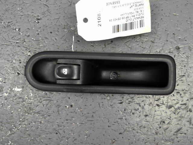 Interrupteur de leve vitre arriere gauche RENAULT CLIO 1.6i 16v 110ch Luxe Dynamique Essence - 1