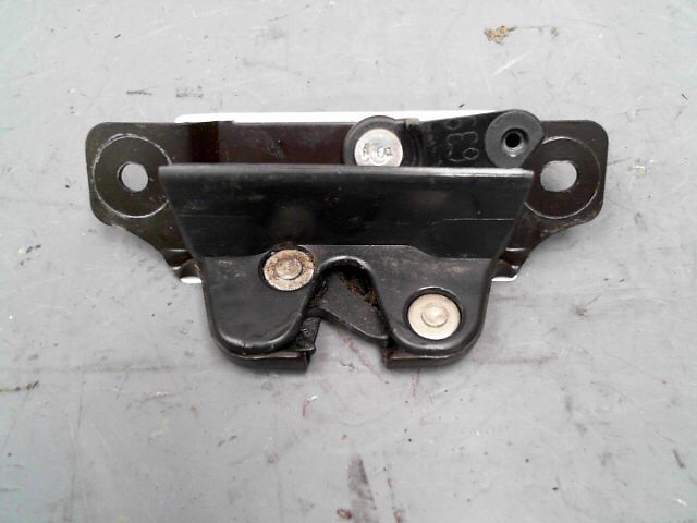Serrure de hayon CITROEN SAXO 1.1i Exclusive Essence - 1